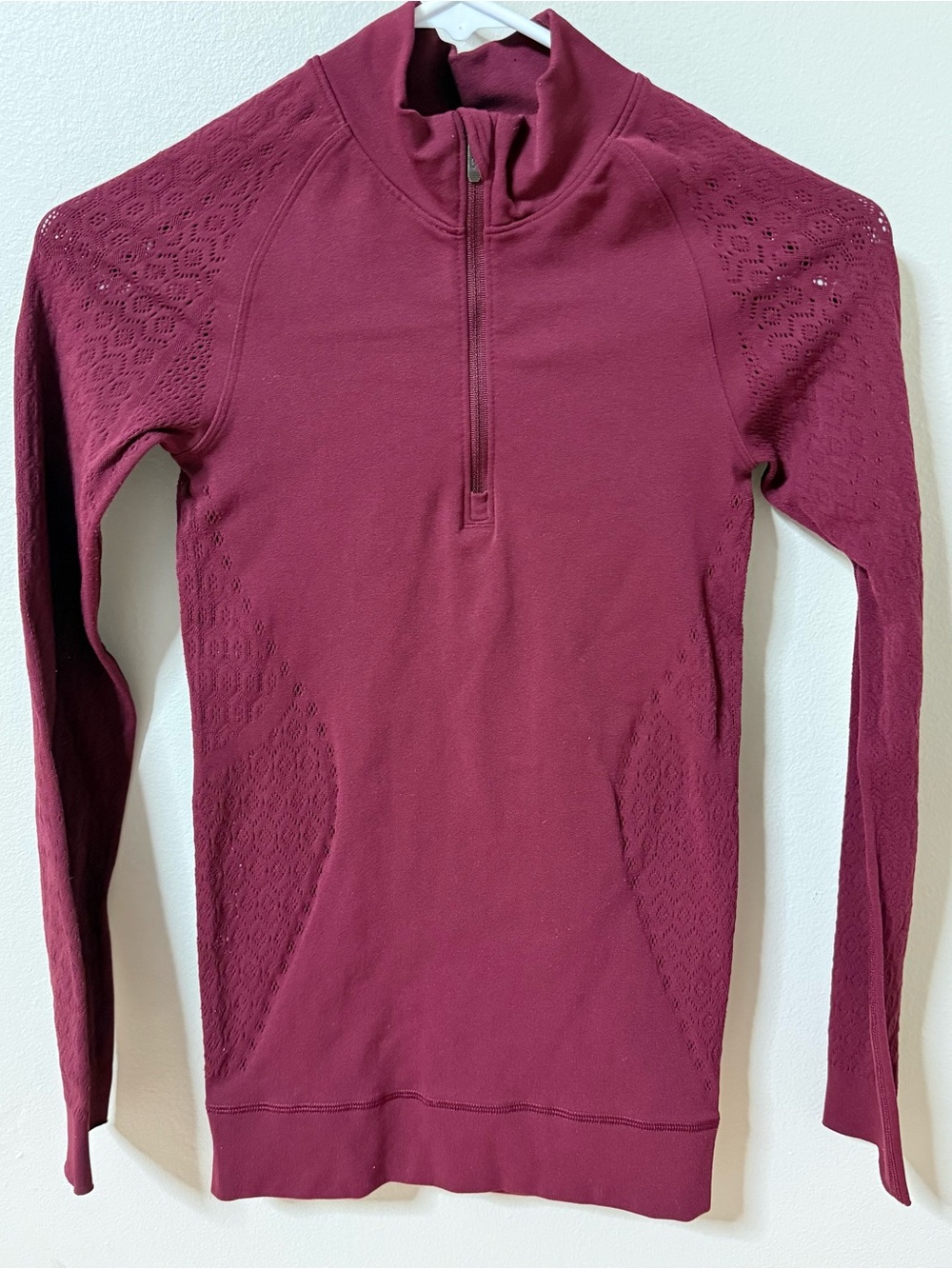 Lululemon Women Small Burgundy Reveal Zip Mindful Motion Deep Ruby Mock